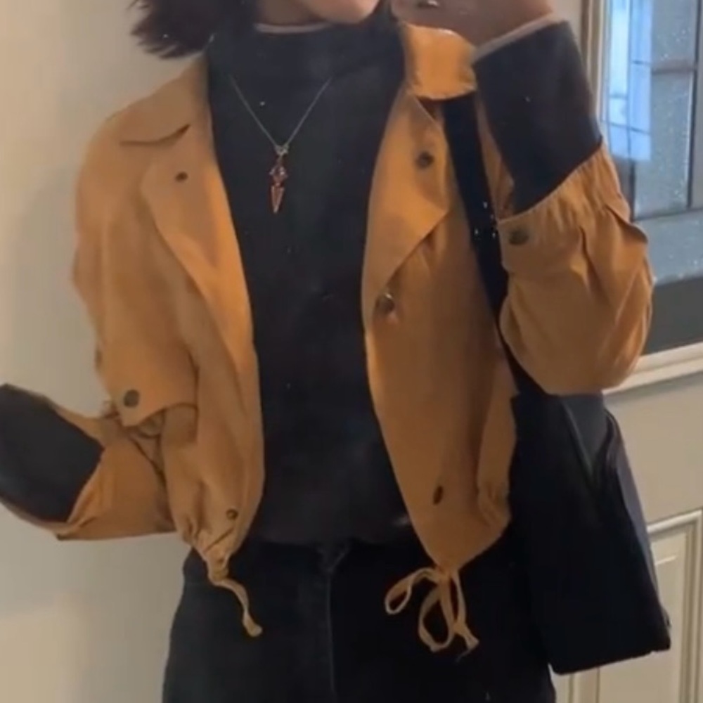 Women's Tan Jacket